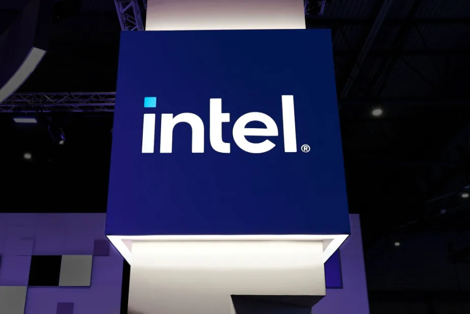 US Govt to Buy 10% Stake in Intel