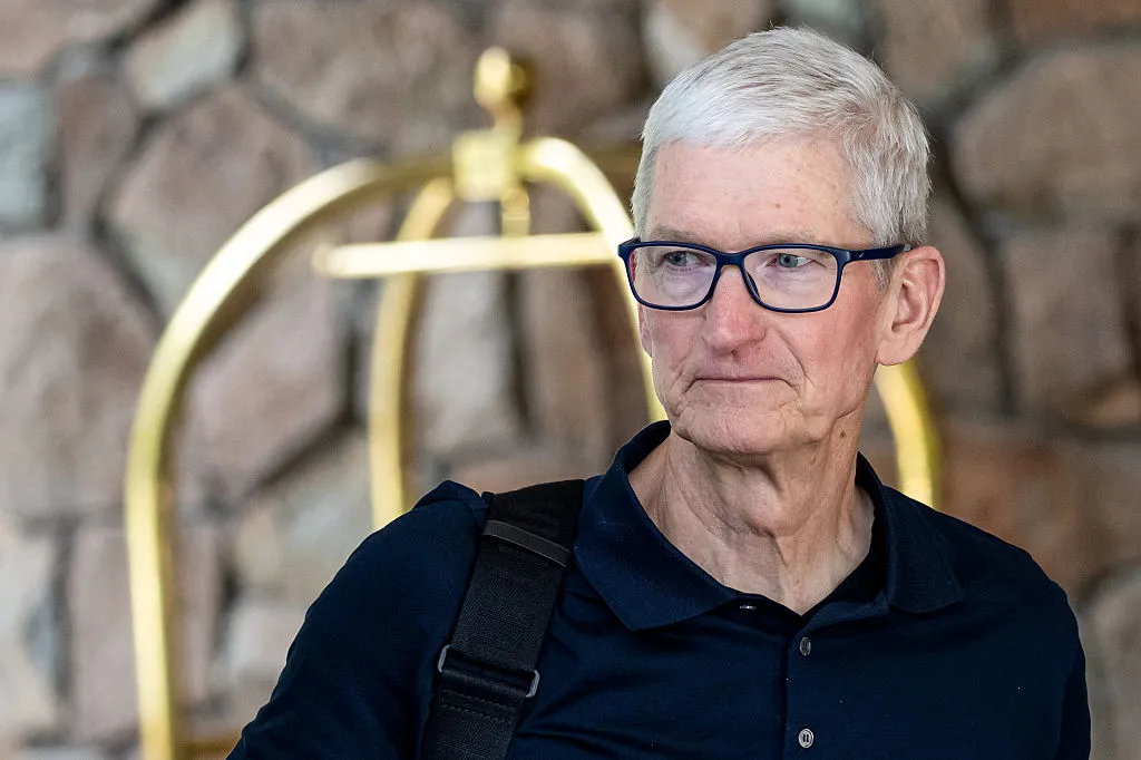 Apple Boosts AI Investments, Plans Major Features